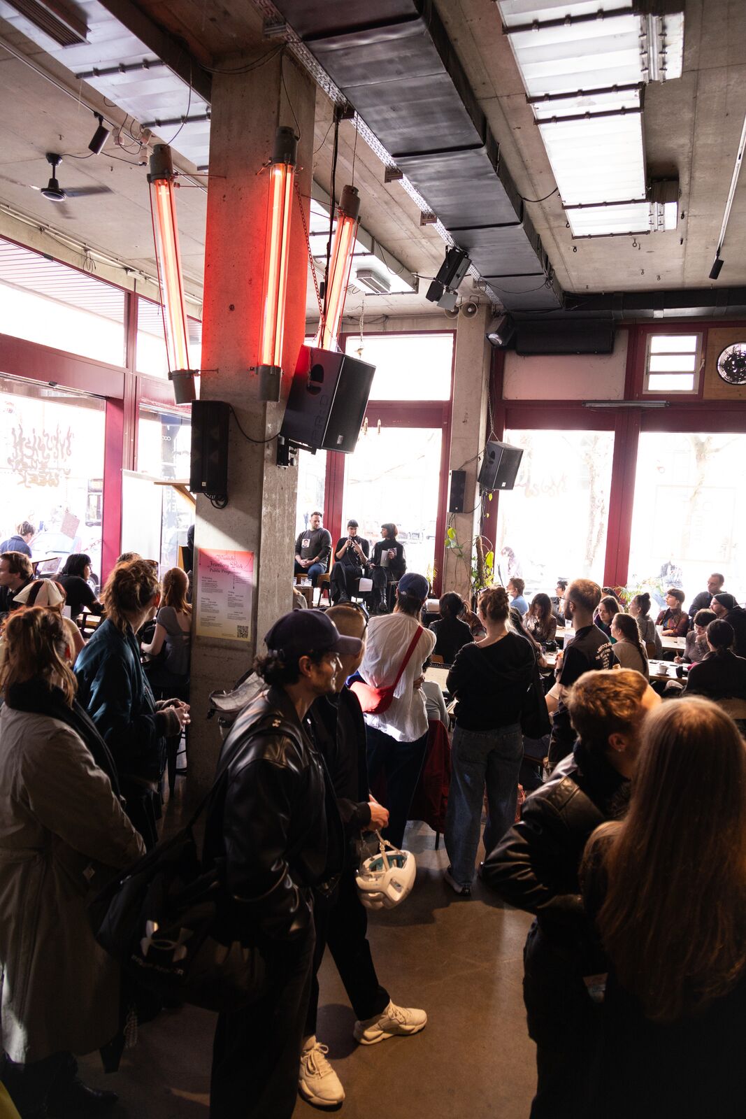 <p>Overview of guests and social club event.</p>
